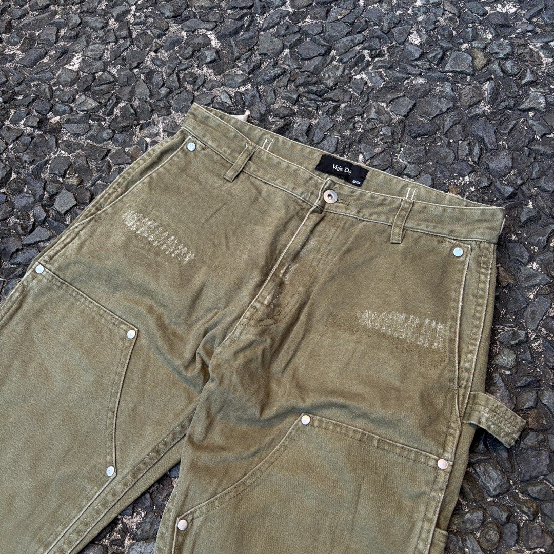 Vuja De 004 Boro Green Mori Flared Bootcut Carpenter Pants (Category: Jeans) located in Manila. Submitted by stablesource (Listing ID 1471015150, Image 2). Description: Vuja De 004 Boro Green Mori Flared Bootcut Carpenter Pants Size Small Dimension: 31 Waist 41.5 Full Length 8 Leg Opening Excellent Kindly Check All Details Before Purchase🤝.