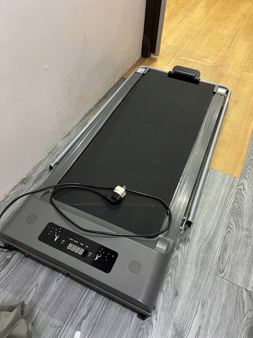 Walking Tread mill with Handles (Category: Cardio & Fitness Machines) located in Manila. Submitted by nallajean (Listing ID 1470958787, Image 2). Description: - Walking treadmill with safety handles - Great for home workouts and hitting daily steps - Original price: P8,000 - Selling price: P4,000 (50% OFF!) - Delivery: Via Lalamove (buyer's expense) - Message for more details and inquiries.