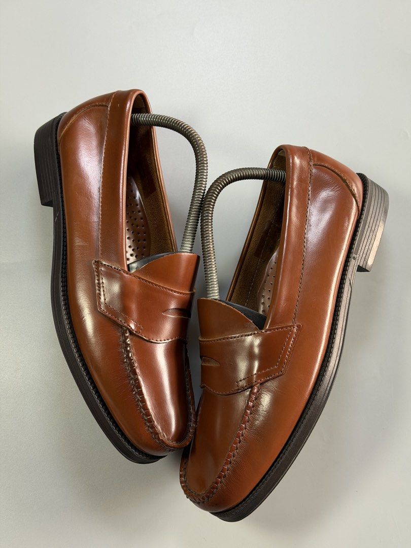 Weejuns Loafers (Category: Casual Shoes) located in Manila. Submitted by thriftfinds_dvo (Listing ID 1471085446, Image 3). Description: Weejuns loafers Us 8/Cm 26 As new condition Price:2,800 freesf Loc:Davao city.