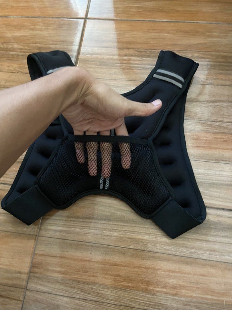 Weighted Vest 3kg (Category: Weights & Dumbbells) located in Cavite. Submitted by seppp22 (Listing ID 1470997418, Image 3). Description: New hindi pa nagamit Reflectorized Design 3kg Weighted Vest 750 Pesos My Location:Lancaster New City General Trias Cavite Pwede meetup around Lancaster Pwede Lalamove.