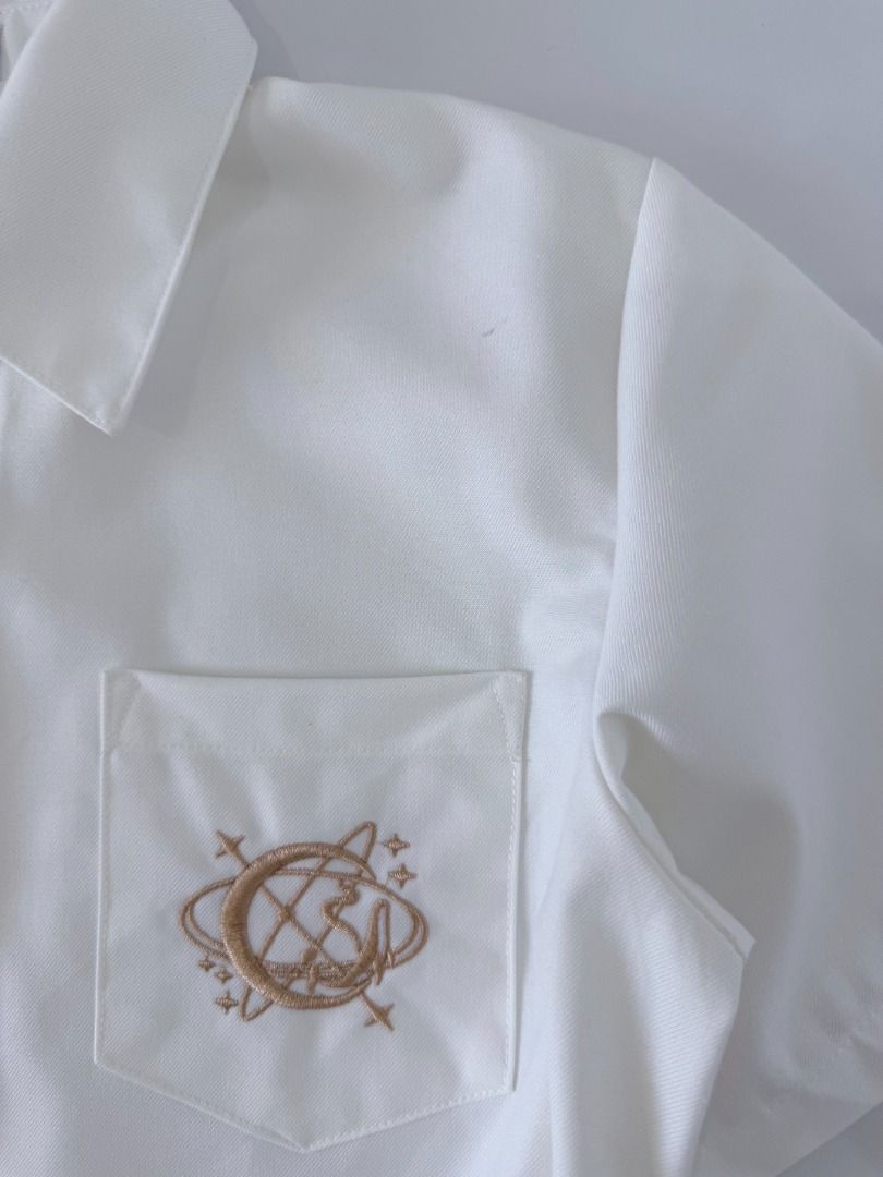 Whim Class Short Sleeve Collared Button-Up shirt (Category: Shirts) located in Cabanatuan. Submitted by argarments.ph (Listing ID 1470937352, Image 3). Description: Tagged: Small on tag Width 17" | Length 22.5" Condition: Excellent condition Issue(s): -.