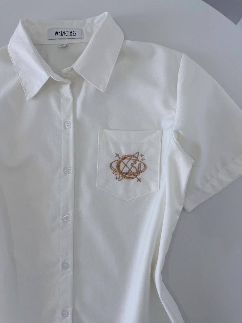 Whim Class Short Sleeve Collared Button-Up shirt (Category: Shirts) located in Cabanatuan. Submitted by argarments.ph (Listing ID 1470937352, Image 2). Description: Tagged: Small on tag Width 17" | Length 22.5" Condition: Excellent condition Issue(s): -.