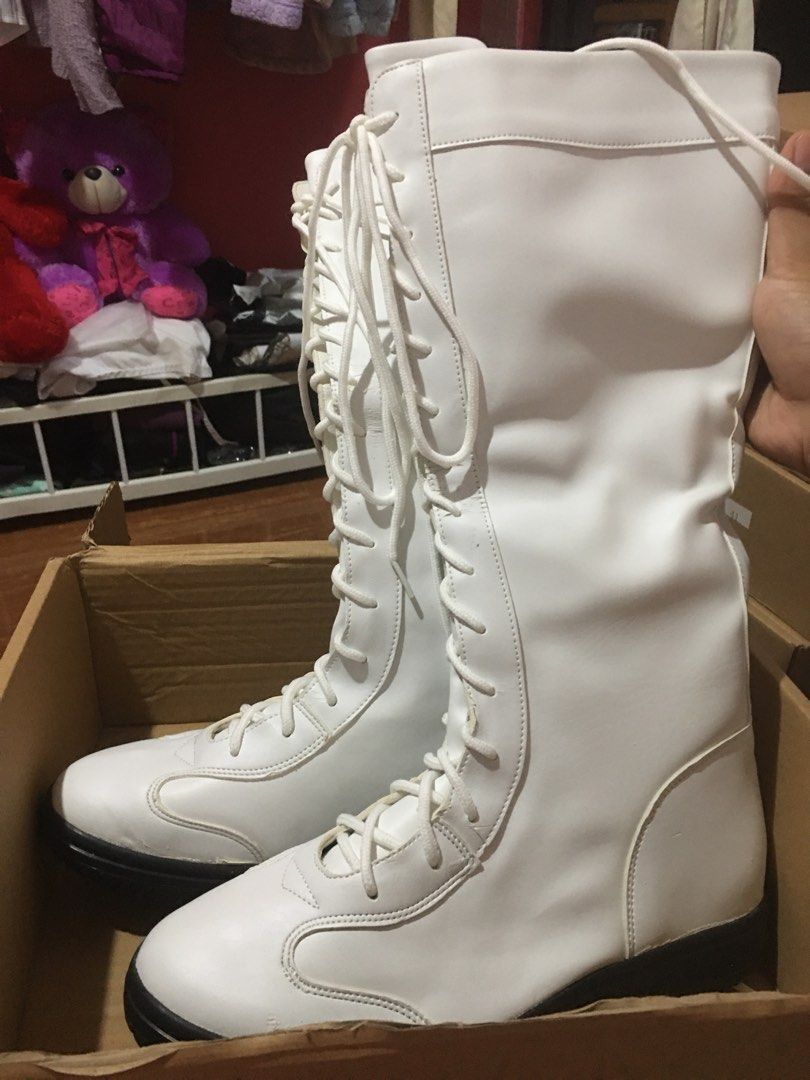 White Boots (Category: Boots) located in Rizal. Submitted by dianamarieulip (Listing ID 1471059100, Image 1). Description: Bago ito hindi nagamit pero nastock kaya nabakbak. Selling only for those na hindi maselan, yung pang one time use lang. Issue posted please check. Size 39 No ww For shipping (sf 40up) Loc: Tanay, Rizal.