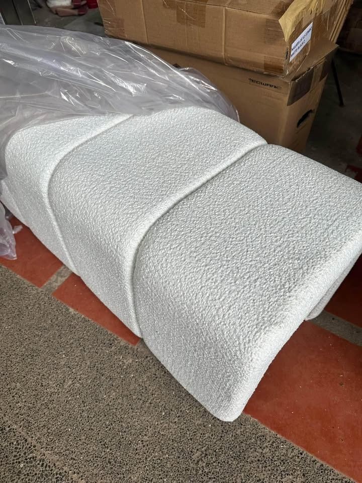 White Boucle Fabric Upholstered Bench (Category: Chairs) located in Paranaque City. Submitted by lafurnitureph (Listing ID 1471008266, Image 2). Description: Brand New Boucle Bench Size: 40 x 16 x 17 in (WDH) Fabric: Boucle White Uratex Foam Price: 8,000 only Location: Paranaque For pickup or delivery via Lalamove For all made-to-order furniture, our payment terms are as follows: 50% Down Payment – Required upon order confirmation to begin produc