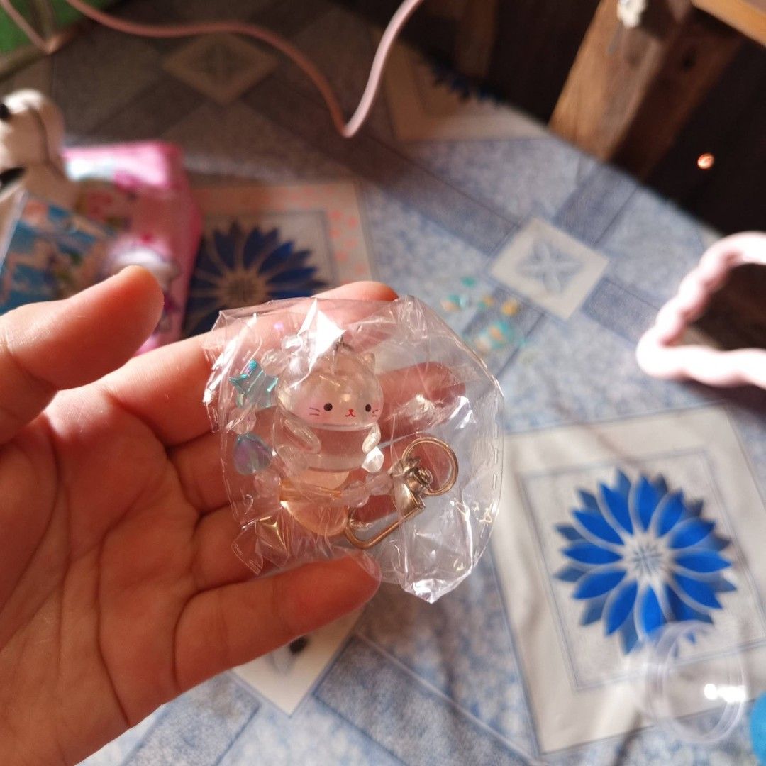 White Cat Charm Gashapon (witt capsule) (Category: J-Wave Merchandise) located in Quezon City. Submitted by lucky.girl_house (Listing ID 1470980184, Image 1). Description: .