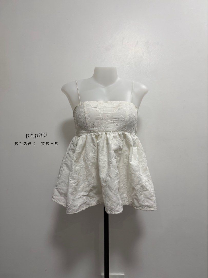 White Coquette Top (Category: Sleeveless) located in Antipolo. Submitted by nlknn_ (Listing ID 1471098984, Image 1). Description: .