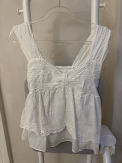 (Category: ) located in . Submitted by clearingcloset_ (Listing ID 1471070391, Image 1). Description: .