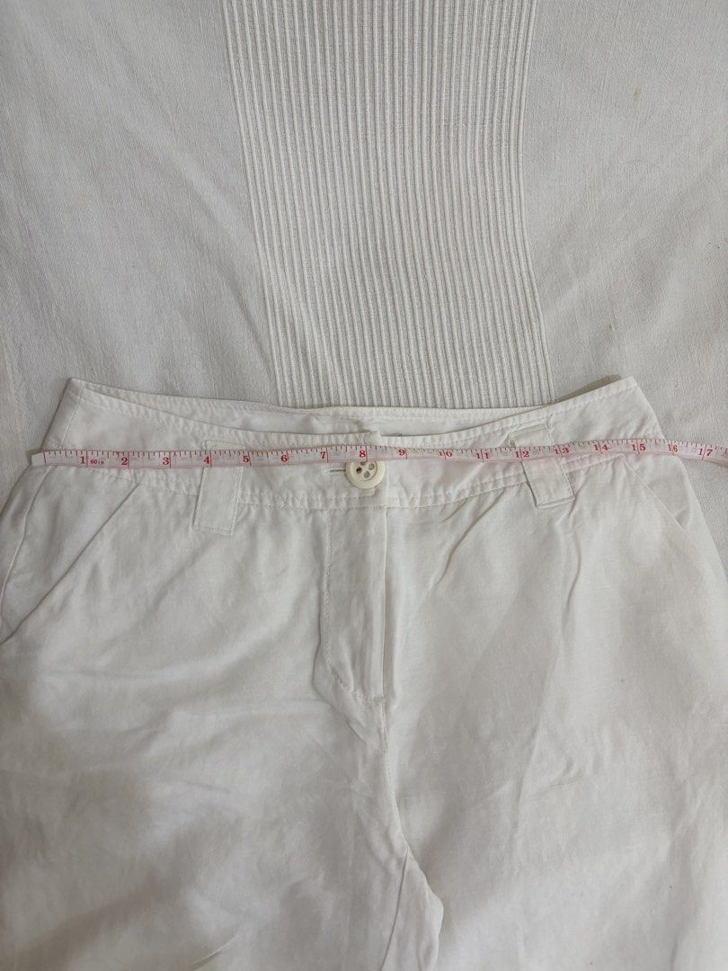 White Linen Cropped Pants (Category: Other Bottoms) located in Apalit. Submitted by minimaliztcloset (Listing ID 1470974245, Image 2). Description: Location: Angeles Pampanga.