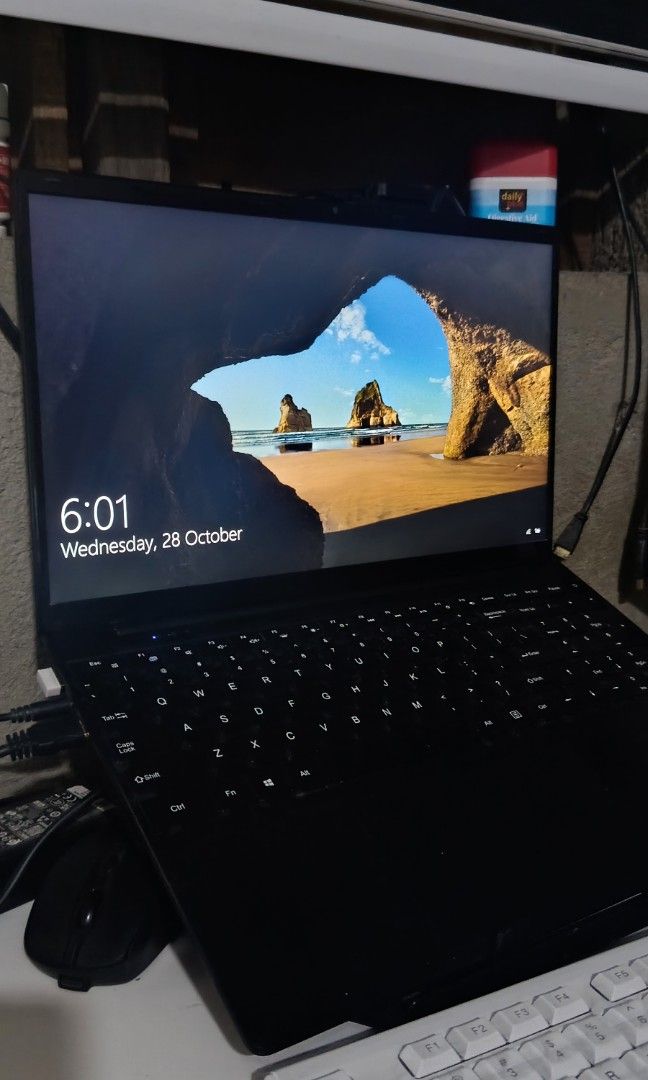 Wide Screen Laptop (Category: Laptops & Notebooks) located in Mariveles. Submitted by shallymay (Listing ID 1471039332, Image 2). Description: Laptop and charger only Nawala touchpad after ireformat No brand.