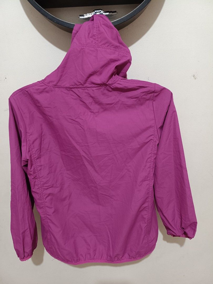 wind breaker (Category: Coats, Jackets and Outerwear) located in Limay. Submitted by lisa_2318 (Listing ID 1471015185, Image 1). Description: .