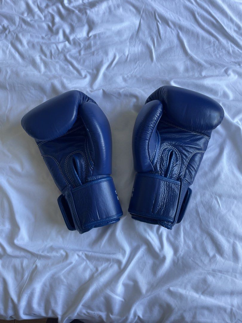 Windy Muay Thai MMA Boxing Gloves (Category: Combat Sports) located in Manila. Submitted by rm0330 (Listing ID 1470976187, Image 2). Description: Barely used: tried Muay Thai didn’t continue .