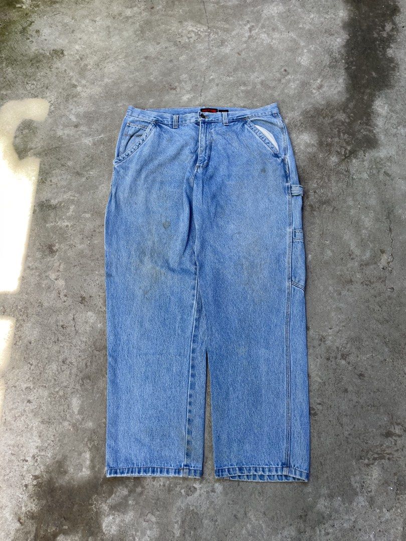 Wolverine Carpenter Jeans 🛠️ (Category: Jeans) located in Roxas City. Submitted by patch_archive (Listing ID 1471063664, Image 2). Description: Wolverine Carpenter Jeans 🛠️ 📏 ACTUAL DIMENSION USING INCHES 👖 WAIST : 38 👖 LENGTH : 43.5 👖 THIGH : 15 👖 HEM : 9 👖 FLAWS : STAIN 🏷️ PRICE : 800 PHP + SF * MESSAGE ME IF YOU HAVE ANY OTHER QUESTION ABOUT SIZING . 🚚 Local shipping fee ( 70-85 Php) ✈️ International Shipping fee cost “DM” 💳 Mode of