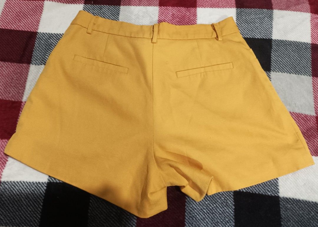 Women's Mustard Shorts (Category: Shorts) located in Marikina City. Submitted by thevelvetcat (Listing ID 1471078573, Image 2). Description: fits Xs - s.