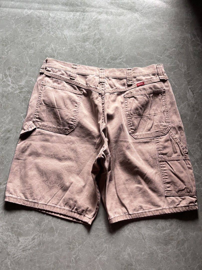 Wrangler Canvas Cargo Utility Short (Category: Shorts) located in Polomolok. Submitted by kuishh (Listing ID 1471028808, Image 2). Description: Size 36.