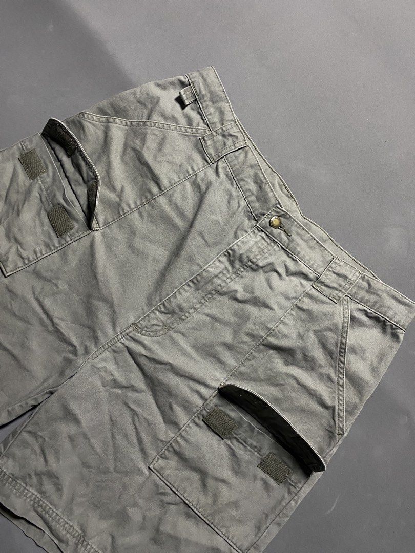 Wrangler Cargo Short (Category: Shorts) located in Pasay City. Submitted by thrift.wards (Listing ID 1471042869, Image 3). Description: size: 36 length: 21 leg hole: 12 no issue.