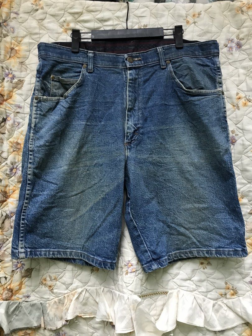 WRANGLER JORTS (Category: Shorts) located in Salug. Submitted by bagdoi_finds (Listing ID 1471062921, Image 1). Description: .