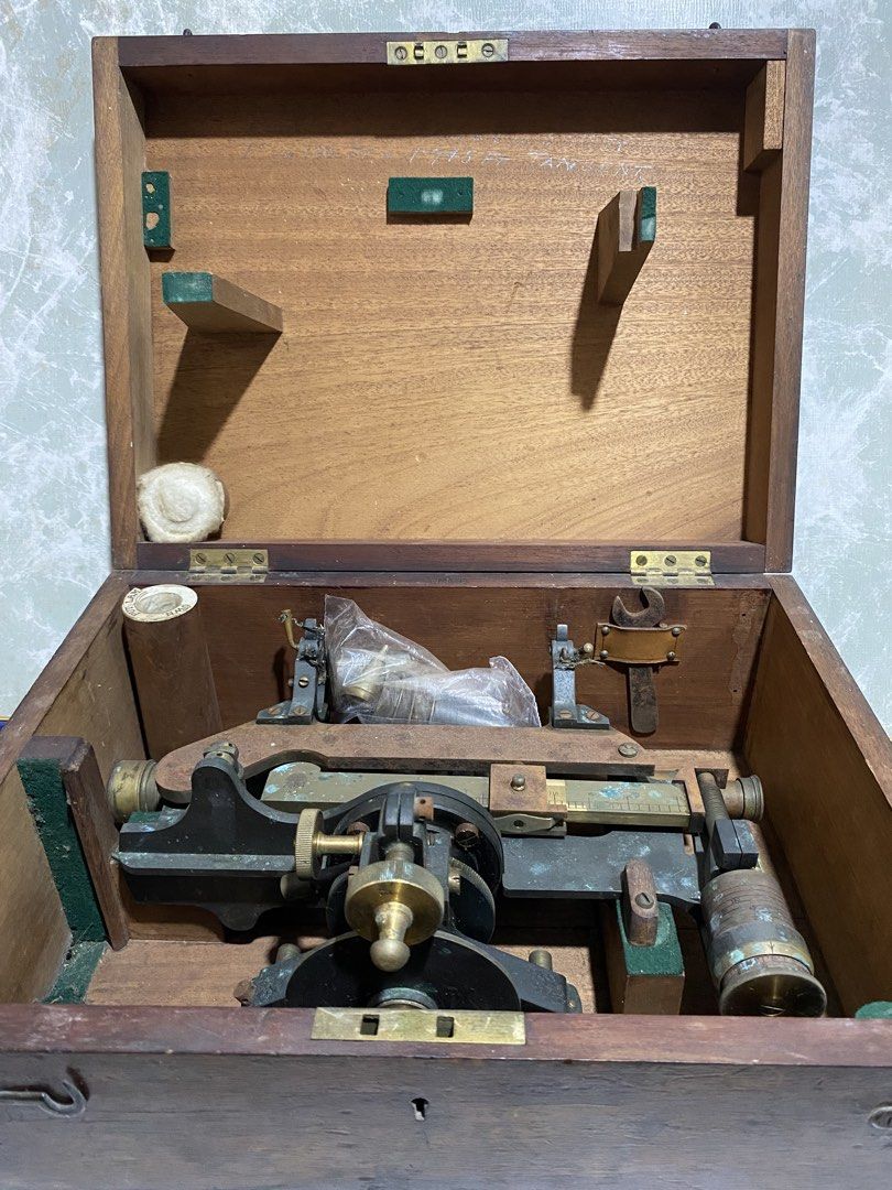 WWll ERA U.S STADIMETER WITH ORIGINAL WOODCASE (Category: Vintage Collectibles) located in Calamba. Submitted by chebvintagedepot (Listing ID 1471024522, Image 1). Description: Vintage WWII-era U.S. Navy stadimeter, possibly manufactured by Schick, complete with its wooden storage case. This instrument was used for naval rangefinding and distance estimation. A nice piece of military and naval history, suitable for collectors of WWII memorabilia, 