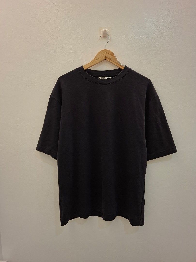 XL UNIQLO AIRISM OVERSIZED (Category: Tshirts & Polo Shirts ) located in Cebu City. Submitted by uniqloarchives_ (Listing ID 1471067919, Image 2). Description: XL UNIQLO AIRISM OVERSIZED WIDTH: 23 LENGTH: 28 📌EXCELLENT CONDITION 📌Color rate: 10/10 📌 WASHED READY TO WEAR 📌 NO ISSUE 📍LOCATION:CEBU CITY 📦COURIER:J&T or MAXIM COD 🏷️₱350 each + sf.