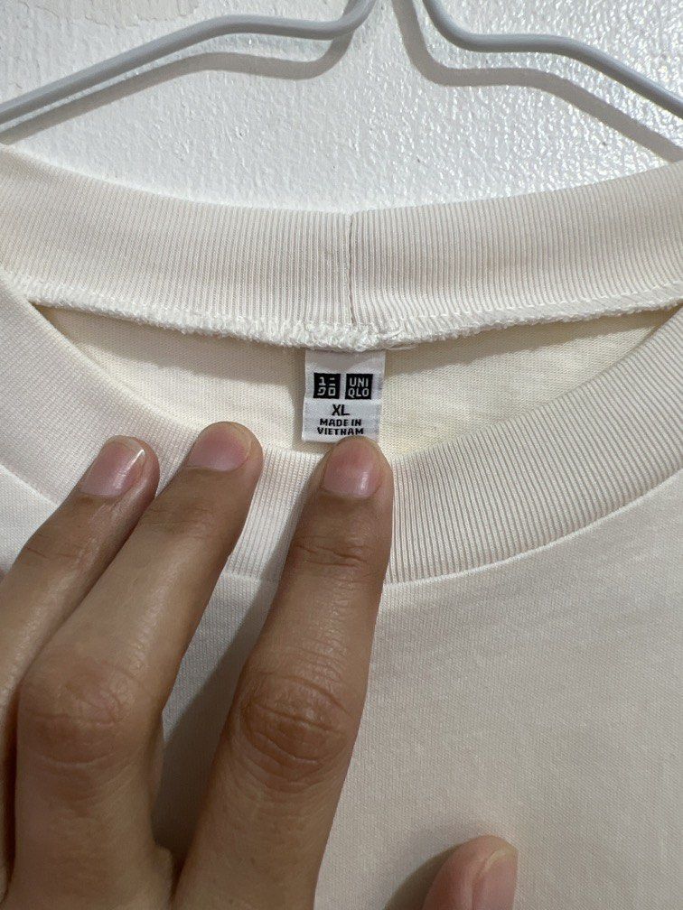 XL Uniqlo boxy type top (Category: Others Tops) located in Las Pinas. Submitted by gaeley (Listing ID 1470947809, Image 2). Description: b: 22" armpit to armpit l: 22".