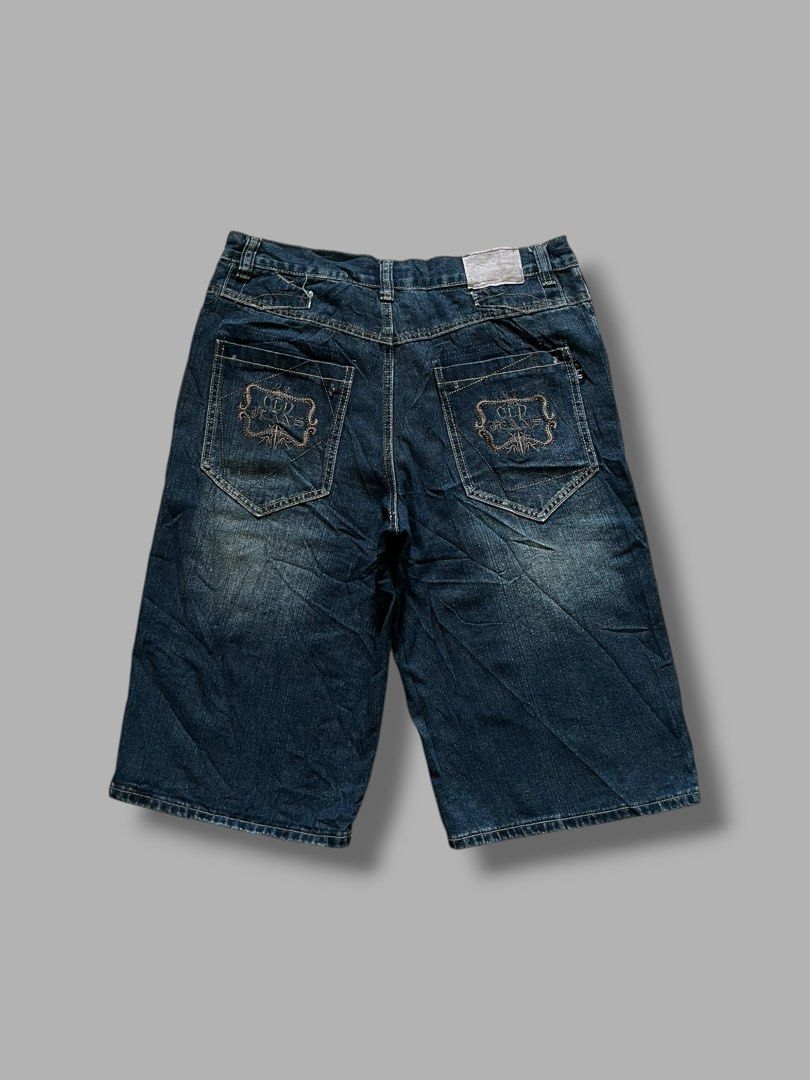 Y2K CLD Jeans Double Knee Jorts (Category: Shorts) located in Cebu City. Submitted by dip.thrift (Listing ID 1471039515, Image 2). Description: Y2K CLD Jeans Double Knee Jorts ▫️Complete Tags ▫️Waistline: 34-36 Length: 27 Thigh: 13.5 Leg Opening: 12 ▫️Issue: None ▫️Color Rate: 10/10 ▫️Condition: 10/10 -Fave! Will keep if not sold. .
