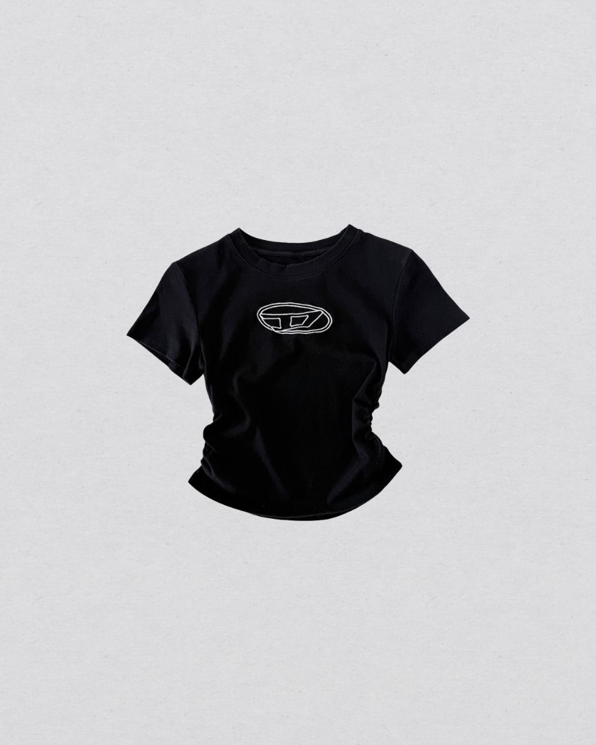 Y2k Diesel Oval D Logo fitted shirt (Category: Shirts) located in Cabanatuan. Submitted by argarments.ph (Listing ID 1470933269, Image 1). Description: Tagged: cut tag, fits small Width 14.5" | Length 18" Condition: Excellent condition Issue(s): -.