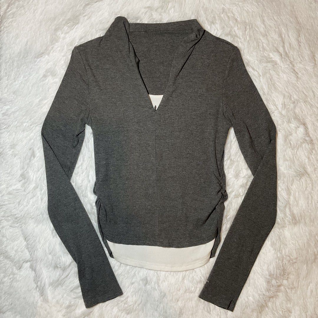 Y2k double inner long sleeves (Category: Longsleeves) located in Tuguegarao City. Submitted by rewear_files (Listing ID 1471099657, Image 1). Description: Price: ₱130 Size: xs-m 📍 Location: Tuguegarao City, Cagayan MOP: Maya (pay first) MOD: J&T Express or personal pickup around Tuguegarao City. Message me if interested! No reservations, please. First to pay, first to get..