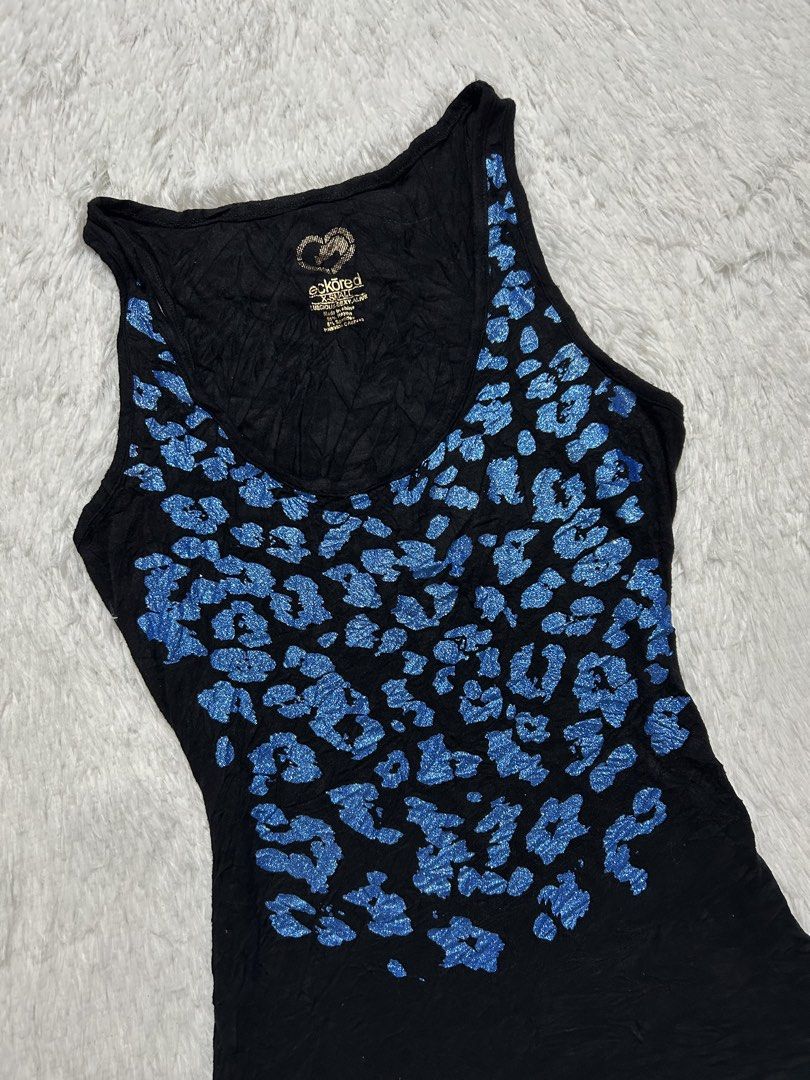 Y2k Eckōred fitted sleeveless top (Category: Sleeveless) located in Quezon City. Submitted by herarchiveph (Listing ID 1470964241, Image 2). Description: Y2k Eckōred fitted sleeveless top Xs on tag Width: 28 inches Length: 23 inches No major issue. Sign of use only.