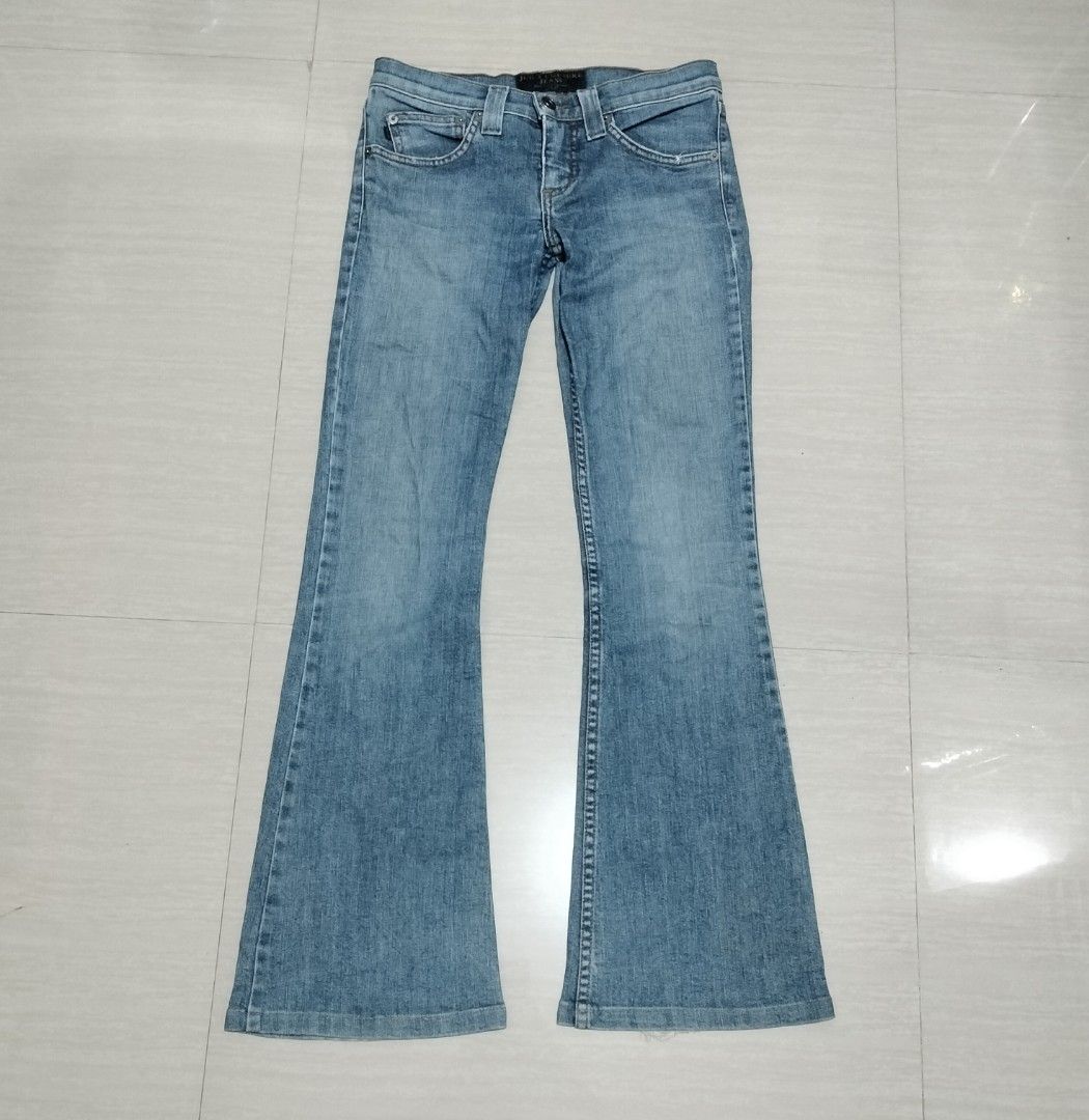 Y2K JUICY COUTURE FLARED JEANS (Category: Jeans) located in Sariaya. Submitted by social_animalz (Listing ID 1471089594, Image 1). Description: waist: 28 length: 37 leg opening: 9.25 with distress sa hem shipping fee is not included.