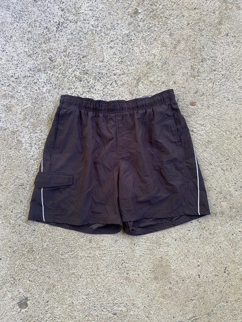 Y2K Nike Swim Trunks (Category: Swim Trunks & Board Shorts) located in Bayombong. Submitted by fliptique (Listing ID 1471086917, Image 2). Description: Y2K Nike Swim Trunks Excellent Condition Size : Large Waist : 36”-43” Inseam Length : 6” Leg Length : 16.5” Leg Opening : 13.5” Color Rate : 10 Issue : ❌❌❌ ₱650 + sf .