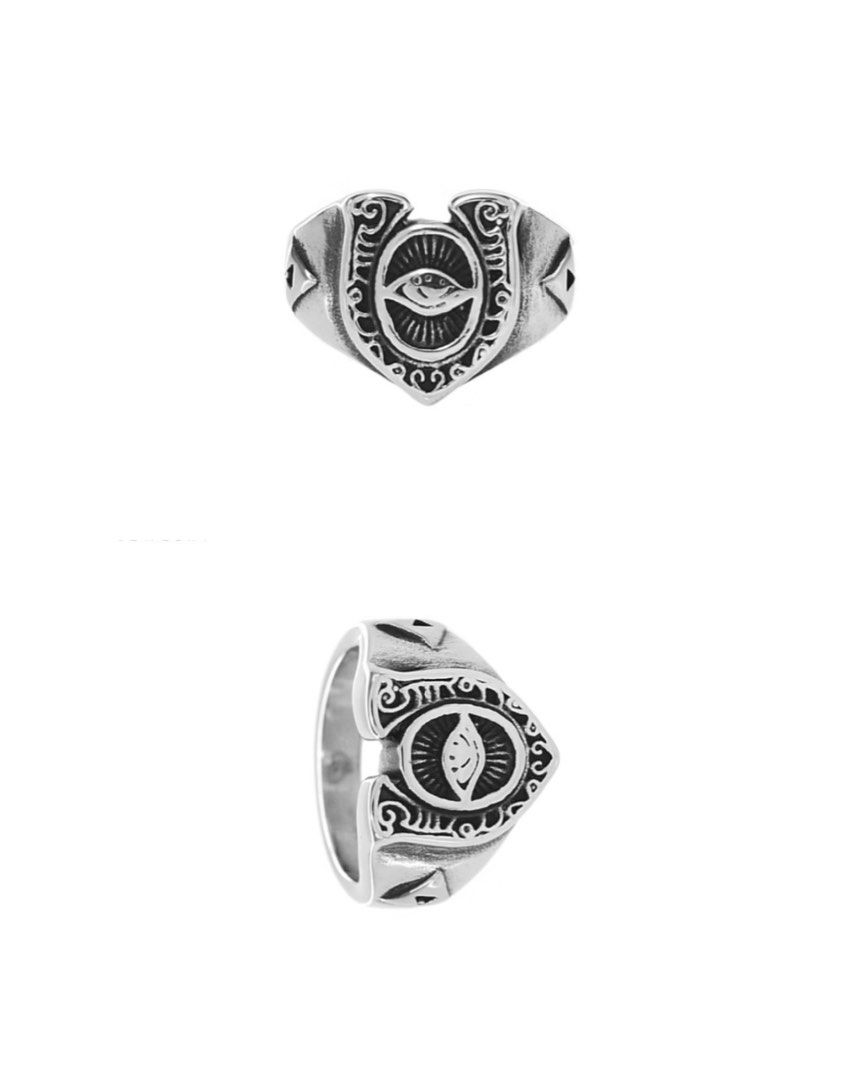 Y2K Gothic Retro Silver Ring (Category: Rings) located in Mandaluyong City. Submitted by rxstudio (Listing ID 1470966306, Image 3). Description: Y2K Gothic Retro Silver Ring • Stainless Steel • Silver • Non-Tarnish • Size: 11 (larger fit, suitable for the index finger and thumb) ₱550 + SF Pick-up/Meet-up: Mandaluyong, Highway Hills (recommended for safety and to avoid scams) Delivery: Available via Lalamove (shipping fee to be shouldered by the b
