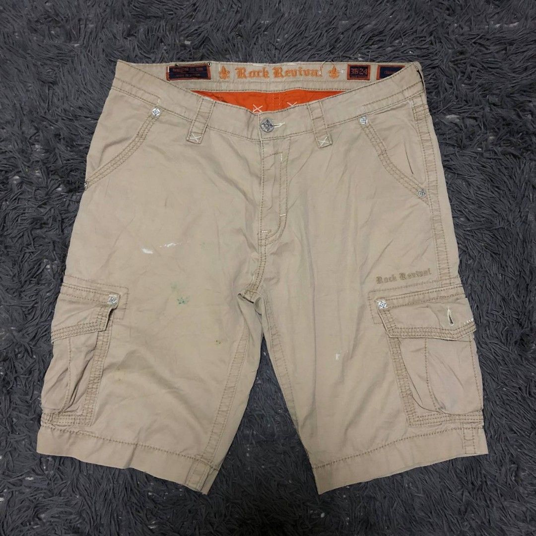 Y2k Rock Revival Cargo Short (Category: Shorts) located in Camiling. Submitted by thriftscape2024 (Listing ID 1470983042, Image 3). Description: Excellent Condition Color rate: 9/10 Issue: paint stain W: 38 L: 36 Thigh: 14 Leg Opening: 11.
