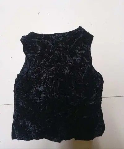Y2k Vintage Balenciaga Botton Blouse (Category: Blouses) located in Calabanga. Submitted by youngbroke_7 (Listing ID 1471068708, Image 2). Description: authentic 📌📌📌 as new condition no issue unli vc for checking unli vouch for safety transaction.