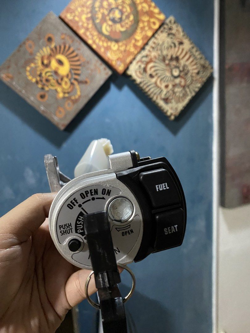 Yamaha Aerox 155 Ignition Switch Assembly (Category: Motorbikes for Sale) located in Manila. Submitted by everything4sale. (Listing ID 1471024716, Image 1). Description: Key set for aerox v1 and v2 3pin Lalo na sa brand used nyo motor na 1 susi lang nabigay for safety purpose na din palitan na yan Cubao area Yamaha Aerox 155 ignition switch assembly. Replacement part with key, fuel button, and seat button included. Clear markings for Off, Open, O