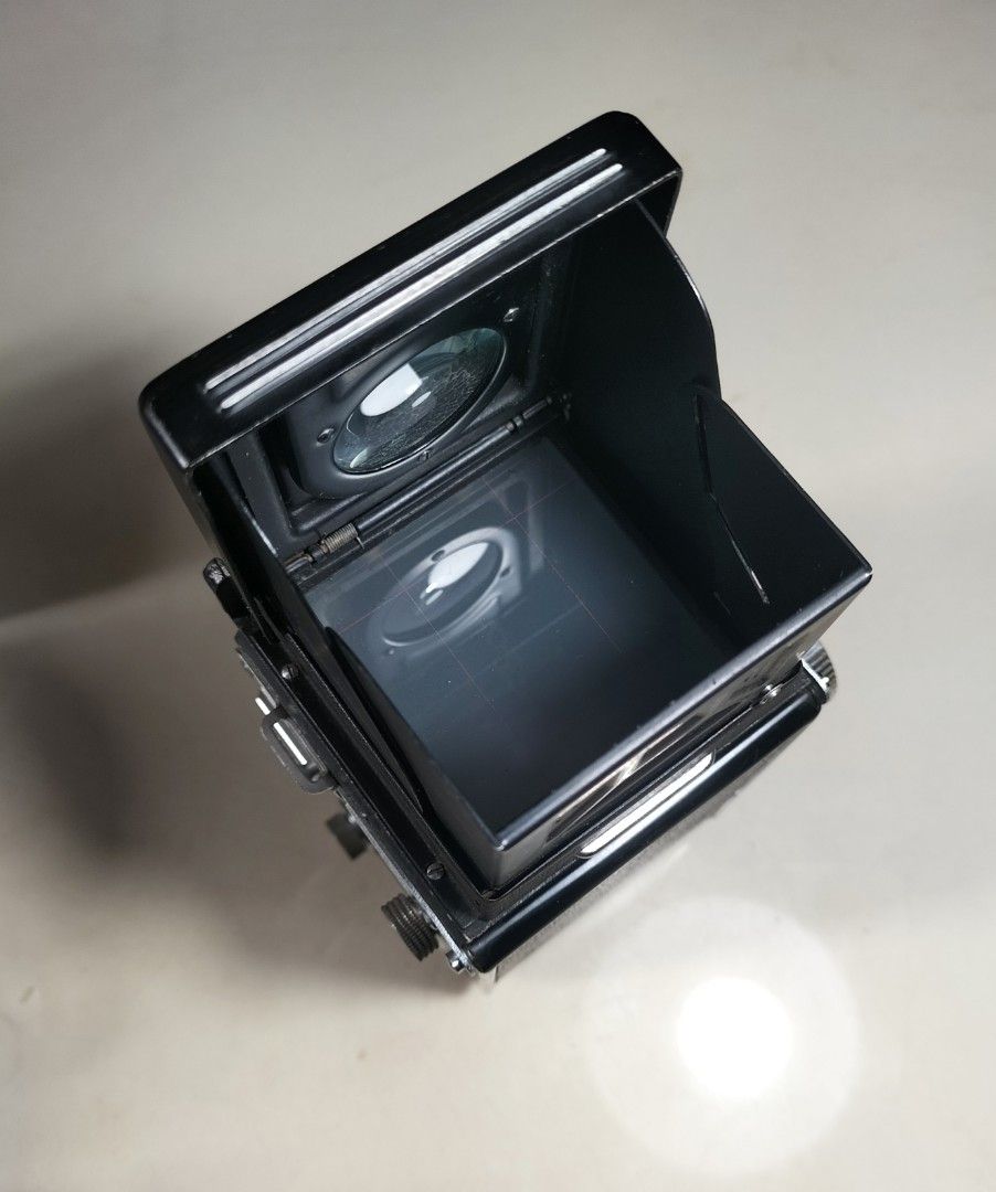YashicaFlex TLR Medium Format ( 6x6)Film Camera (Category: Cameras) located in Paranaque City. Submitted by zenfalcon.e8286d (Listing ID 1470949931, Image 2). Description: Ready to use...,(1956-58) -Model C -Good working condition -Clad recently -Clean lens,ground glass & magnifying glass -Shutter works at all speed -Working timer and film counter -Sharp/Clear focus -Uses 120 roll of film Presentable....