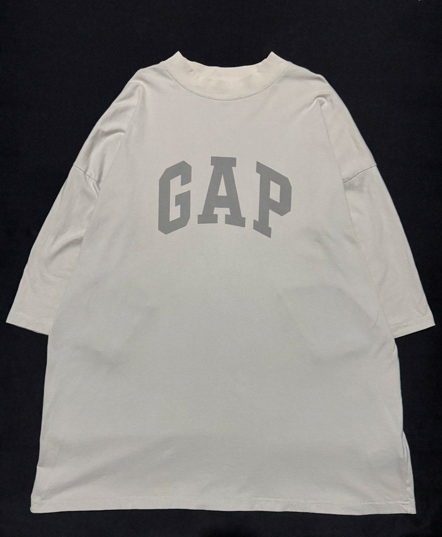 Yeezy Gap Engineered by Balenciaga (Category: Tshirts & Polo Shirts ) located in Marawi City. Submitted by prmothrift.11 (Listing ID 1471029760, Image 1). Description: Yeezy Gap Engineered by Balenciaga Dove No Seam T-Shirt XL on tag 24.5 by 31 Excellent condition 10/10 color rate .