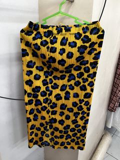 (Category: ) located in . Submitted by handmedownfinds (Listing ID 1471012048, Image 1). Description: .