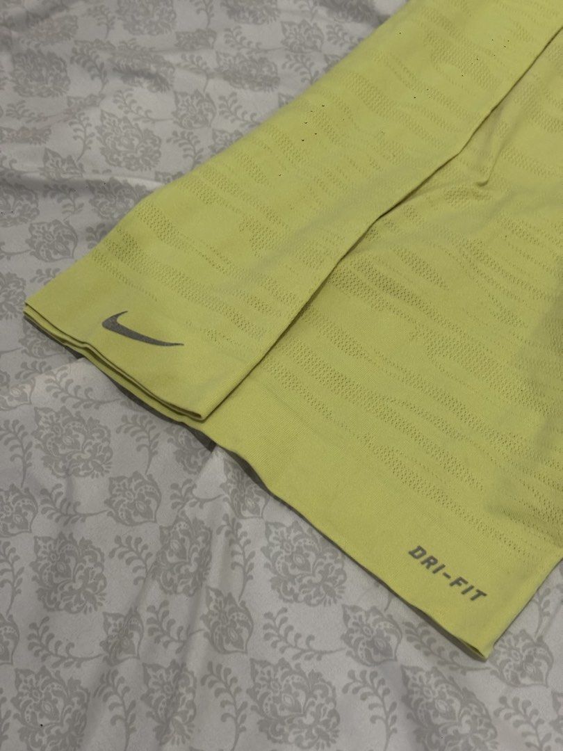 Yellow Nike Dri-fit (Category: Activewear) located in Manila. Submitted by _pilosofia (Listing ID 1470937254, Image 3). Description: .
