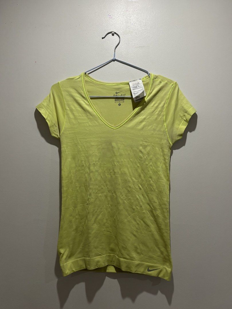 Yellow Nike Dri-fit (Category: Activewear) located in Manila. Submitted by _pilosofia (Listing ID 1470937254, Image 1). Description: .