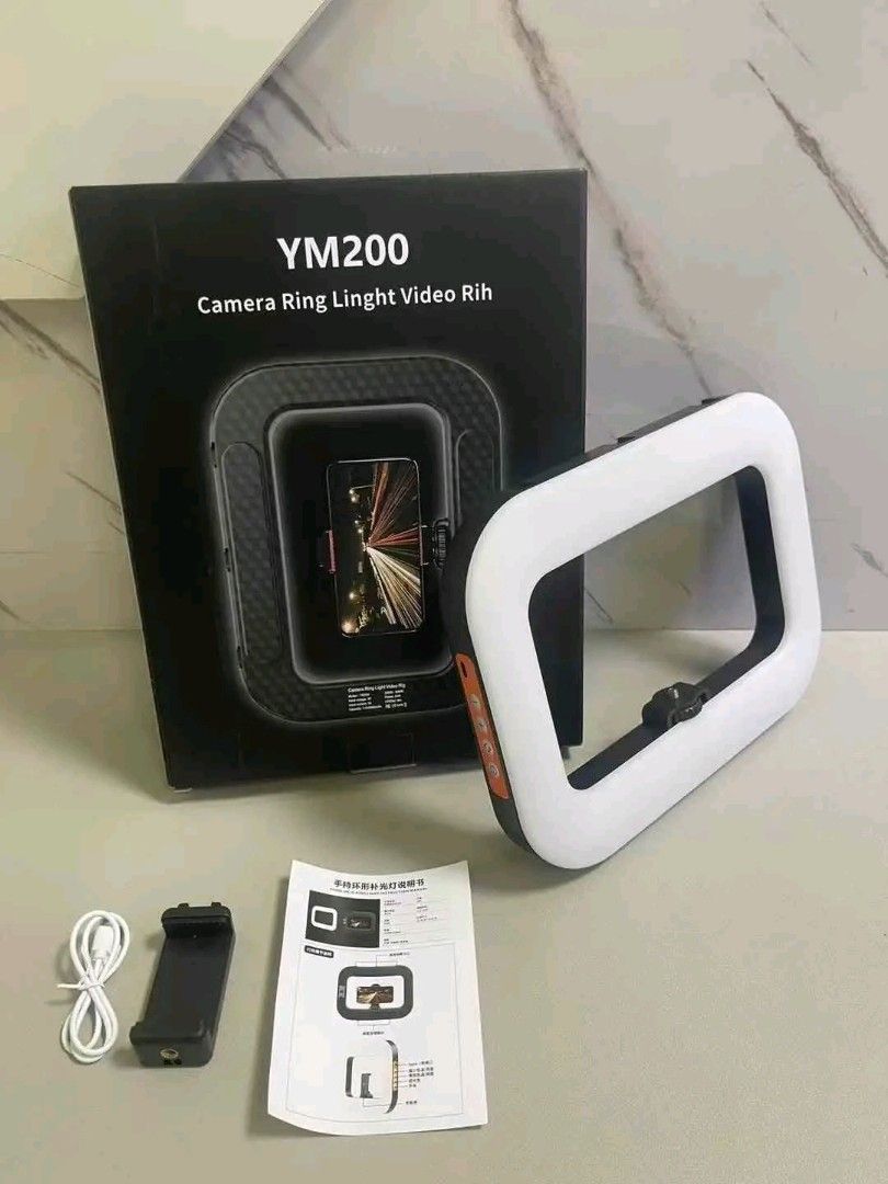 YM200 Handheld Rechargeable (8000mah)Ring Light (Category: Lighting & Studio Equipment) located in Manila. Submitted by ramosmarvi53163 (Listing ID 1471000004, Image 2). Description: YM200 Handheld Rechargeable (8000mah)Ring Light.
