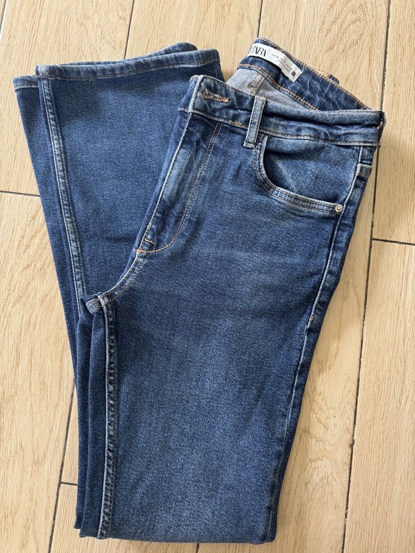 Zara and H&M Denim Jeans Bundle (Category: Jeans) located in Makati City. Submitted by thevclosetph (Listing ID 1470932197, Image 1). Description: - 2-in-1 Jeans Bundle: Zara Denim and H&M Divided - Size: EUR 38 / US 6 (Both pairs) - Details: Dark blue H&M with trendy white contrast stitching - Fit & Features: Flattering waist fit with standard functional pockets - Condition/Use: Perfect basic staples for your everyday rotation.