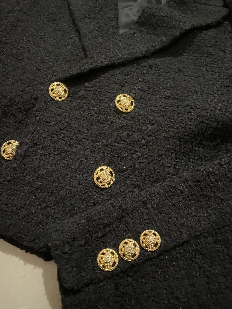 Zara Black Cropped Tweed Blazer Size S (Category: Coats, Jackets and Outerwear) located in Manila. Submitted by repsszzx (Listing ID 1470943132, Image 3). Description: - Brand: Zara - Style: Cropped double-breasted blazer - Material: Textured tweed with black satin lining - Details: Ornate gold-toned metal buttons on front and cuffs, structured shoulders and lapels - Size: S (Made in Morocco) - DM for more infos!.