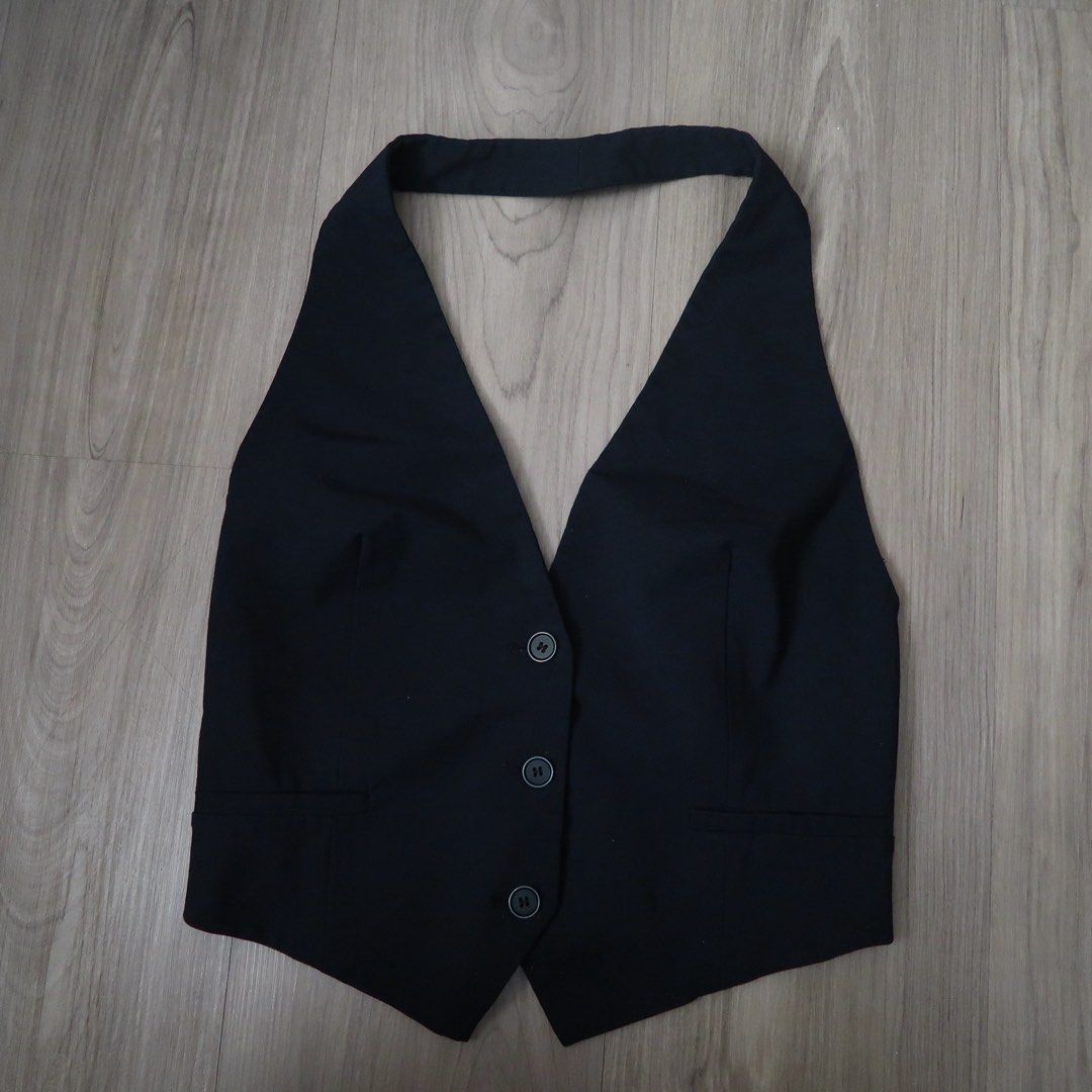 Zara Black Halter Crop Vest Size S (Category: Sleeveless) located in Manila. Submitted by mairalyng21434 (Listing ID 1471037660, Image 1). Description: - Brand: Zara - Size: Small (fits true to size) - Color: Black - Design: V-neck front, 3-button closure, open back with double straps - Style tip: Looks amazing with high-waisted trousers or skirts for a chic, smart casual look.