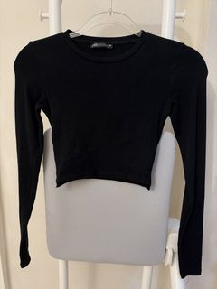 (Category: ) located in . Submitted by clearingcloset_ (Listing ID 1471075148, Image 1). Description: .