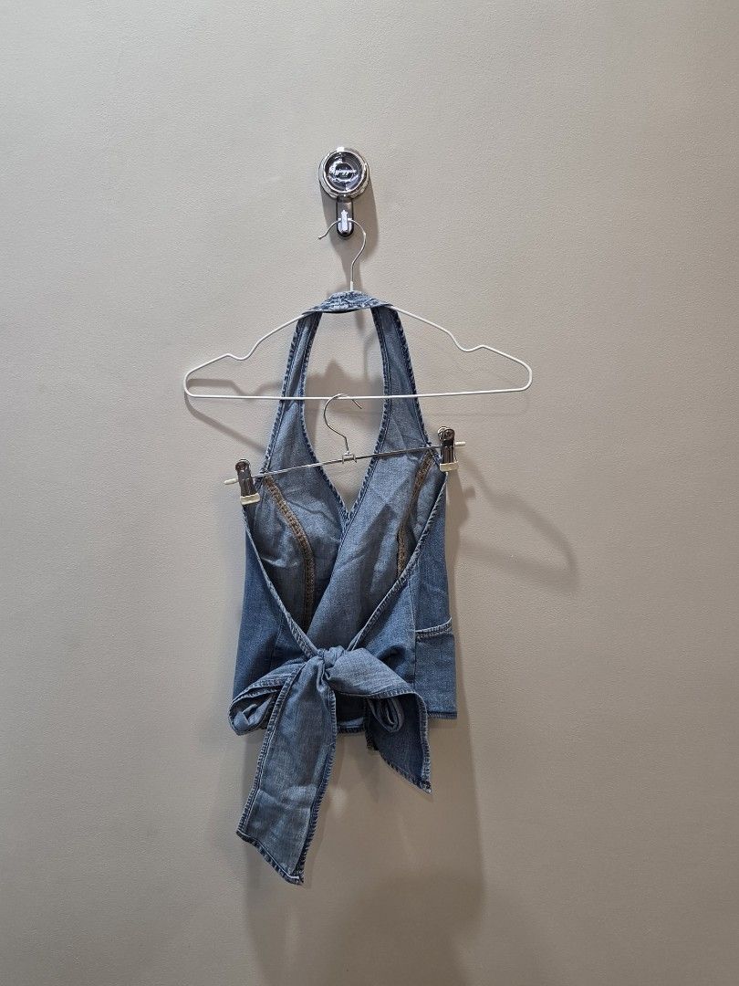 Zara Denim Halter Top (Category: Sleeveless) located in Manila. Submitted by macy_clee (Listing ID 1471043604, Image 2). Description: .
