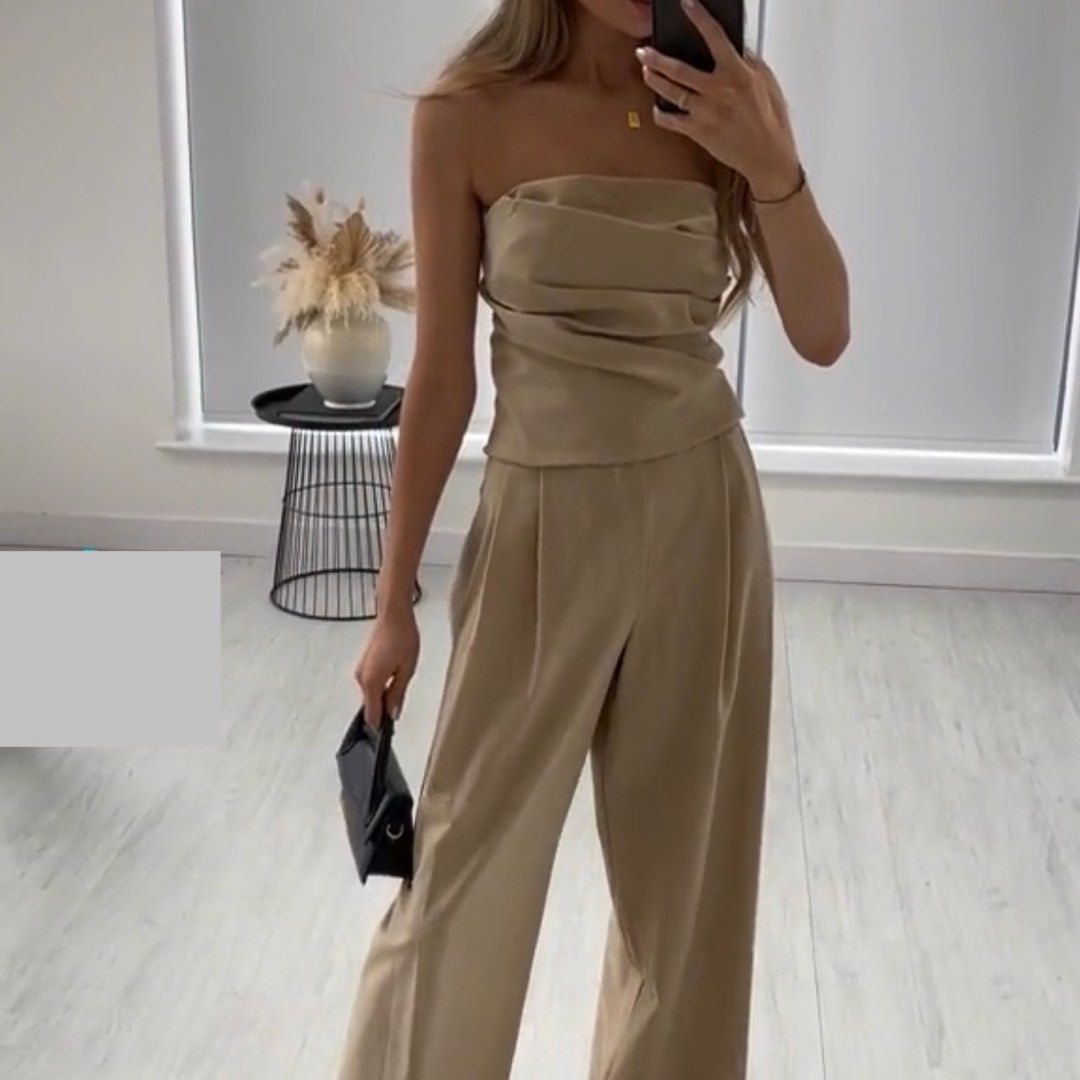 Zara Draped Beige Tube Top (Category: Sleeveless) located in Taguig. Submitted by skinsupplyph (Listing ID 1471079375, Image 1). Description: ZARA Straight Neck Tube Top Size Medium Neutral Beige Brand New without Tags Made in Morocco Authentic Mode of Payment: BPI, BDO, Metrobank, GCash Shipping will be shouldered by the buyer.