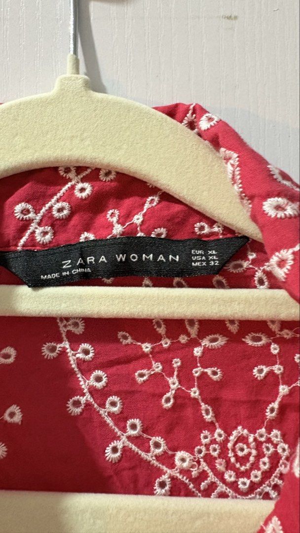 Zara Eyelet Mini Buttondown dress (Category: Dresses) located in Calamba. Submitted by jelliaes (Listing ID 1471118950, Image 2). Description: No flaws XL on tag See last photo for when worn.