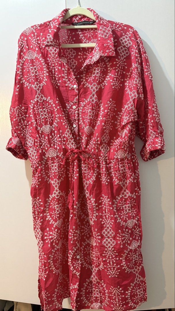 Zara Eyelet Mini Buttondown dress (Category: Dresses) located in Calamba. Submitted by jelliaes (Listing ID 1471118950, Image 1). Description: No flaws XL on tag See last photo for when worn.