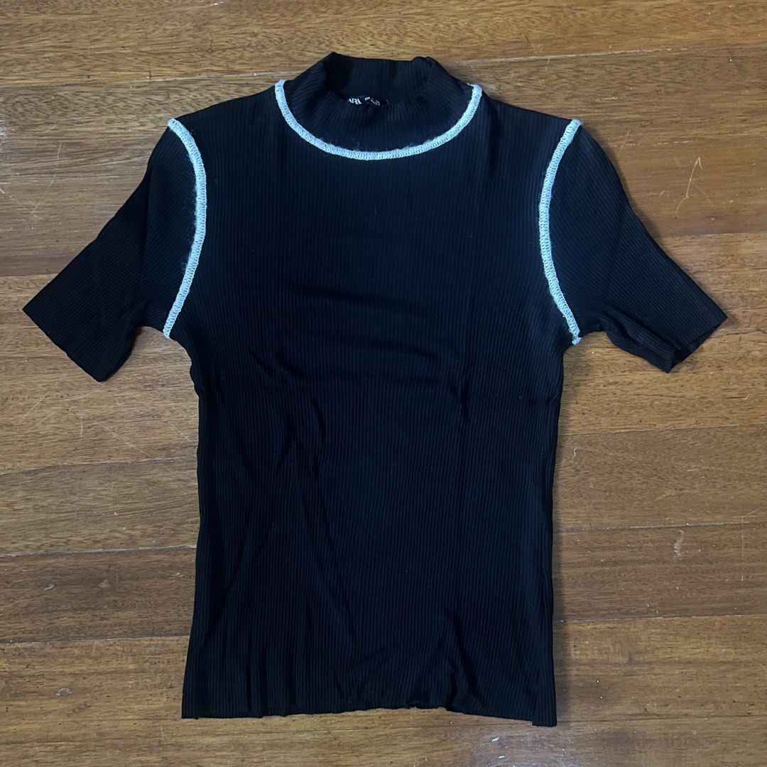 Zara fitted top black (Category: Blouses) located in Cebu City. Submitted by mariascart (Listing ID 1471067601, Image 1). Description: .