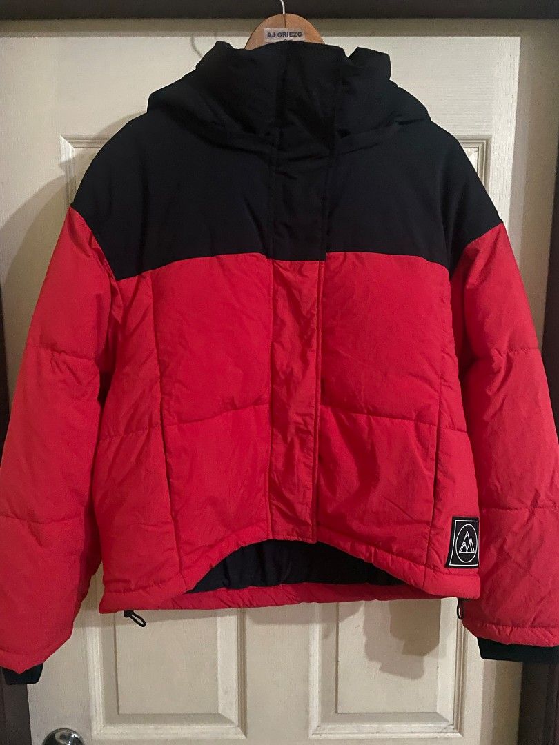 Zara Medium "Red and Black" Puffer Jacket (Category: Coats, Jackets and Outerwear) located in Munoz. Submitted by aj_findss (Listing ID 1471107814, Image 3). Description: Very Good Condition Water Repellent Guaranteed Authentic/OG 💯 Size - Medium Measurements (inches) – Width ‘24 – Length ‘24 Shipping through J&T / LBC Shipping fee not included Mode of payment 💳 - Gcash Kindly Message me for inquiries 📲💞 .