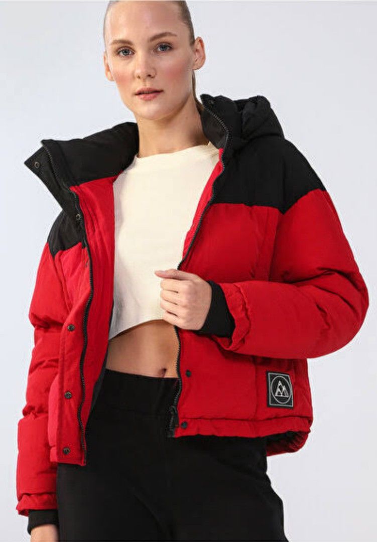 Zara Medium "Red and Black" Puffer Jacket (Category: Coats, Jackets and Outerwear) located in Munoz. Submitted by aj_findss (Listing ID 1471107814, Image 2). Description: Very Good Condition Water Repellent Guaranteed Authentic/OG 💯 Size - Medium Measurements (inches) – Width ‘24 – Length ‘24 Shipping through J&T / LBC Shipping fee not included Mode of payment 💳 - Gcash Kindly Message me for inquiries 📲💞 .